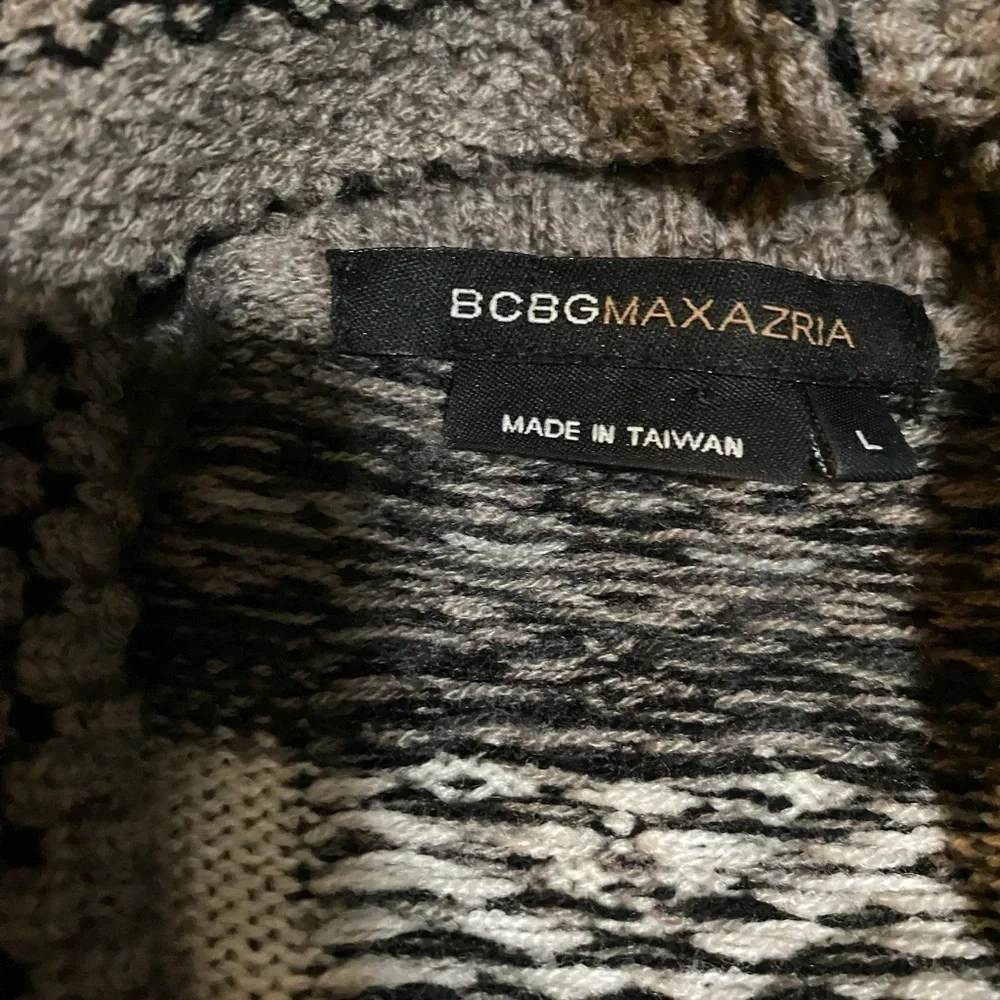 BCBGMAXAZRIA Cardigan Sweater/L/Cowl Neck, Front/Tribal, Aztec Pattern
